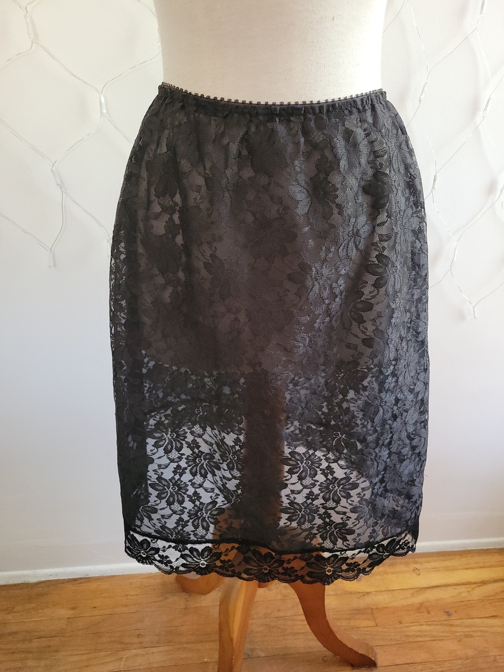 Vintage Black Lace Slip by Deena • Tagged Medium